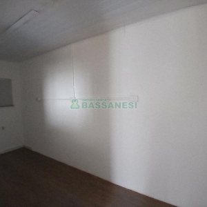 Sala com 400m², no bairro Centro em Caxias do Sul para Alugar