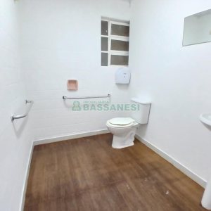 Sala com 400m², no bairro Centro em Caxias do Sul para Alugar