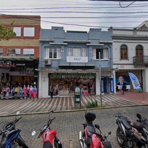 Sala com 400m², no bairro Centro em Caxias do Sul para Alugar