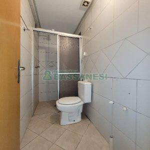 Apartamento com 78m², 2 dormitórios, 1 vaga, no bairro Centro em Caxias do Sul para Alugar