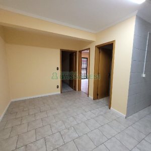 Apartamento com 78m², 2 dormitórios, 1 vaga, no bairro Centro em Caxias do Sul para Alugar
