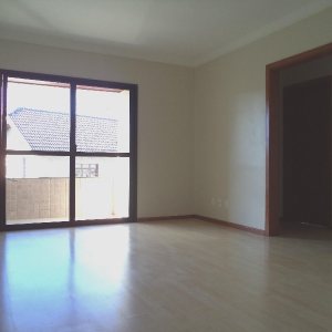 Apartamento com 83m², 2 dormitórios, 1 vaga, no bairro Sagrada Família em Caxias do Sul para Alugar