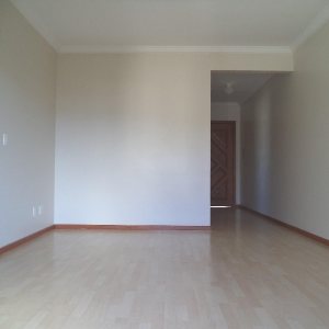 Apartamento com 83m², 2 dormitórios, 1 vaga, no bairro Sagrada Família em Caxias do Sul para Alugar