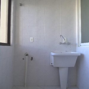 Apartamento com 83m², 2 dormitórios, 1 vaga, no bairro Sagrada Família em Caxias do Sul para Alugar