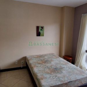 Kitinete com 37m², 1 dormitório, no bairro Centro em Caxias do Sul para Alugar