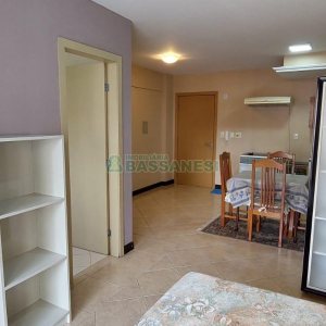 Kitinete com 37m², 1 dormitório, no bairro Centro em Caxias do Sul para Alugar