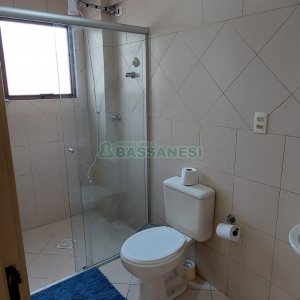 Kitinete com 37m², 1 dormitório, no bairro Centro em Caxias do Sul para Alugar