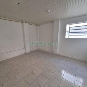 Casa com 60m², 2 dormitórios, no bairro Rio Branco em Caxias do Sul para Alugar