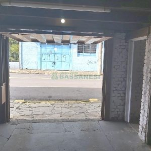 Casa, 4 dormitórios, 1 vaga, no bairro Rio Branco em Caxias do Sul para Comprar