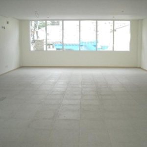 Loja com 300m², 1 vaga, no bairro Centro em Caxias do Sul para Alugar