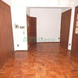 Sala com 140m², no bairro Centro em Caxias do Sul para Comprar