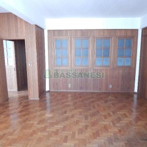 Sala com 140m², no bairro Centro em Caxias do Sul para Comprar