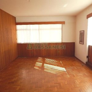Sala com 140m², no bairro Centro em Caxias do Sul para Comprar