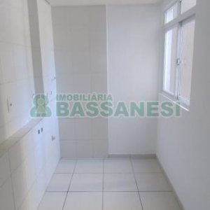 Apartamento com 63m², 2 dormitórios, 1 vaga, no bairro Madureira em Caxias do Sul para Comprar