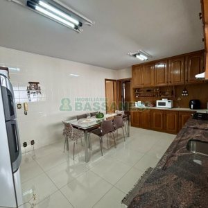 Apartamento com 124m², 3 dormitórios, 1 vaga, no bairro Rio Branco em Caxias do Sul para Comprar