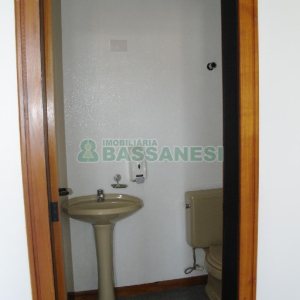 Sala com 42m², no bairro Centro em Caxias do Sul para Comprar