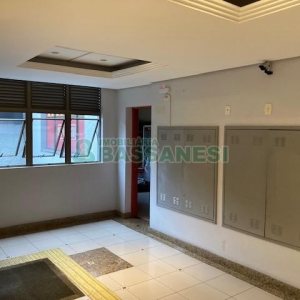 Sala com 150m², 1 vaga, no bairro Lourdes em Caxias do Sul para Alugar