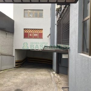 Sala com 150m², 1 vaga, no bairro Lourdes em Caxias do Sul para Alugar