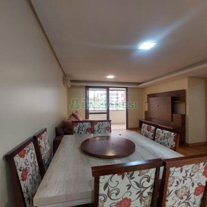 Apto Mobiliado com 92m², 2 dormitórios, 2 vagas, no bairro Centro em Caxias do Sul para Comprar