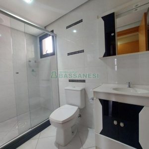 Apto Mobiliado com 92m², 2 dormitórios, 2 vagas, no bairro Centro em Caxias do Sul para Comprar