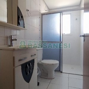 Apto Mobiliado com 55m², 1 dormitório, 1 vaga, no bairro Lourdes em Caxias do Sul para Alugar