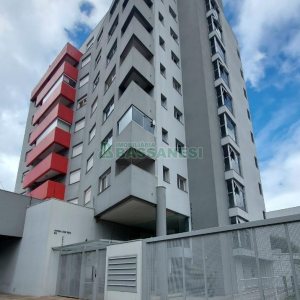 Apto Mobiliado com 55m², 1 dormitório, 2 vagas, no bairro Lourdes em Caxias do Sul para Alugar