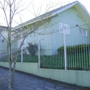 Casa com 250m², 3 dormitórios, 2 vagas, no bairro Petrópolis em Caxias do Sul para Alugar