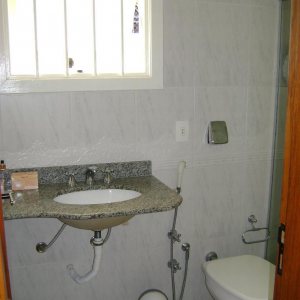 Casa com 250m², 3 dormitórios, 2 vagas, no bairro Petrópolis em Caxias do Sul para Alugar
