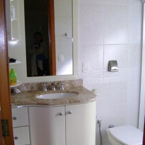 Casa com 250m², 3 dormitórios, 2 vagas, no bairro Petrópolis em Caxias do Sul para Alugar