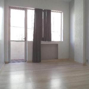 Sala com 160m², no bairro Centro em Caxias do Sul para Alugar