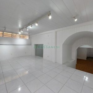 Loja com 150m², no bairro São Pelegrino em Caxias do Sul para Alugar