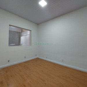 Loja com 150m², no bairro São Pelegrino em Caxias do Sul para Alugar