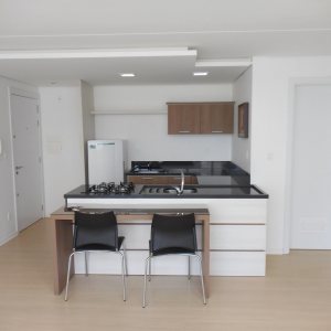 Kitinete Mobiliado com 44m², 1 dormitório, 1 vaga, no bairro Villagio Iguatemi em Caxias do Sul para Comprar