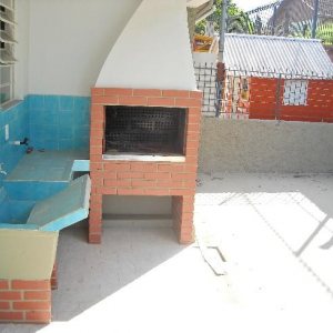 Casa com 150m², 3 dormitórios, 1 vaga, no bairro Rio Branco em Caxias do Sul para Alugar