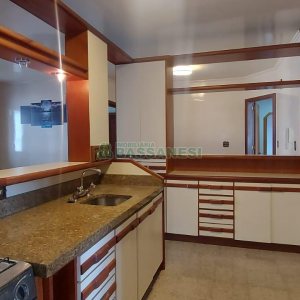 Apto Mobiliado com 140m², 3 dormitórios, 2 vagas, no bairro Lourdes em Caxias do Sul para Alugar