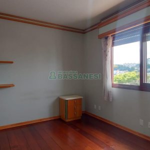 Apto Mobiliado com 140m², 3 dormitórios, 2 vagas, no bairro Lourdes em Caxias do Sul para Alugar