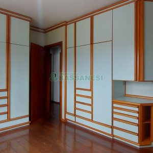 Apto Mobiliado com 140m², 3 dormitórios, 2 vagas, no bairro Lourdes em Caxias do Sul para Alugar