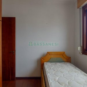 Apto Mobiliado com 140m², 3 dormitórios, 2 vagas, no bairro Lourdes em Caxias do Sul para Alugar