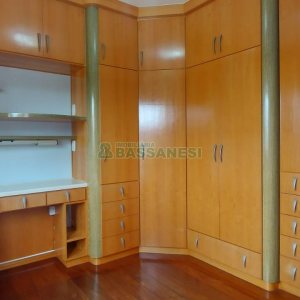 Apto Mobiliado com 140m², 3 dormitórios, 2 vagas, no bairro Lourdes em Caxias do Sul para Alugar