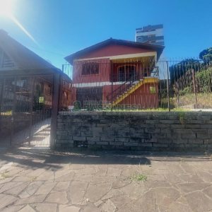 Casa Comercial com 220m², 3 dormitórios, 4 vagas, no bairro Cidade Nova em Caxias do Sul para Alugar