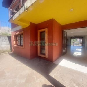 Casa Comercial com 220m², 3 dormitórios, 4 vagas, no bairro Cidade Nova em Caxias do Sul para Alugar