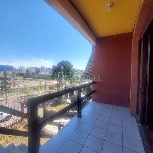 Casa Comercial com 220m², 3 dormitórios, 4 vagas, no bairro Cidade Nova em Caxias do Sul para Alugar