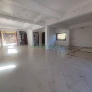 Casa Comercial com 220m², 3 dormitórios, 4 vagas, no bairro Cidade Nova em Caxias do Sul para Alugar