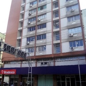 Sala com 21m², no bairro Centro em Caxias do Sul para Alugar