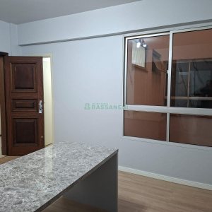 Sala com 19m², no bairro Centro em Caxias do Sul para Alugar