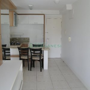 Apto Mobiliado com 40m², 1 dormitório, 1 vaga, no bairro São Pelegrino em Caxias do Sul para Comprar