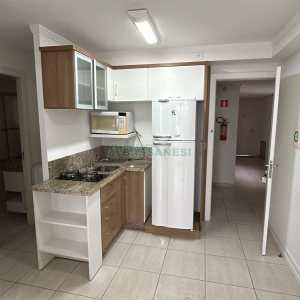 Apto Mobiliado com 34m², 1 dormitório, 1 vaga, no bairro São Pelegrino em Caxias do Sul para Alugar ou Comprar
