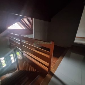 Casa Comercial com 275m², 3 dormitórios, 2 vagas, no bairro Cinqüentenário em Caxias do Sul para Alugar