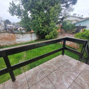 Casa Comercial com 275m², 3 dormitórios, 2 vagas, no bairro Cinqüentenário em Caxias do Sul para Alugar
