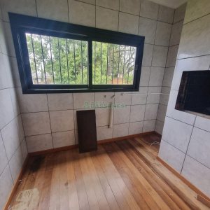 Casa Comercial com 275m², 3 dormitórios, 2 vagas, no bairro Cinqüentenário em Caxias do Sul para Alugar